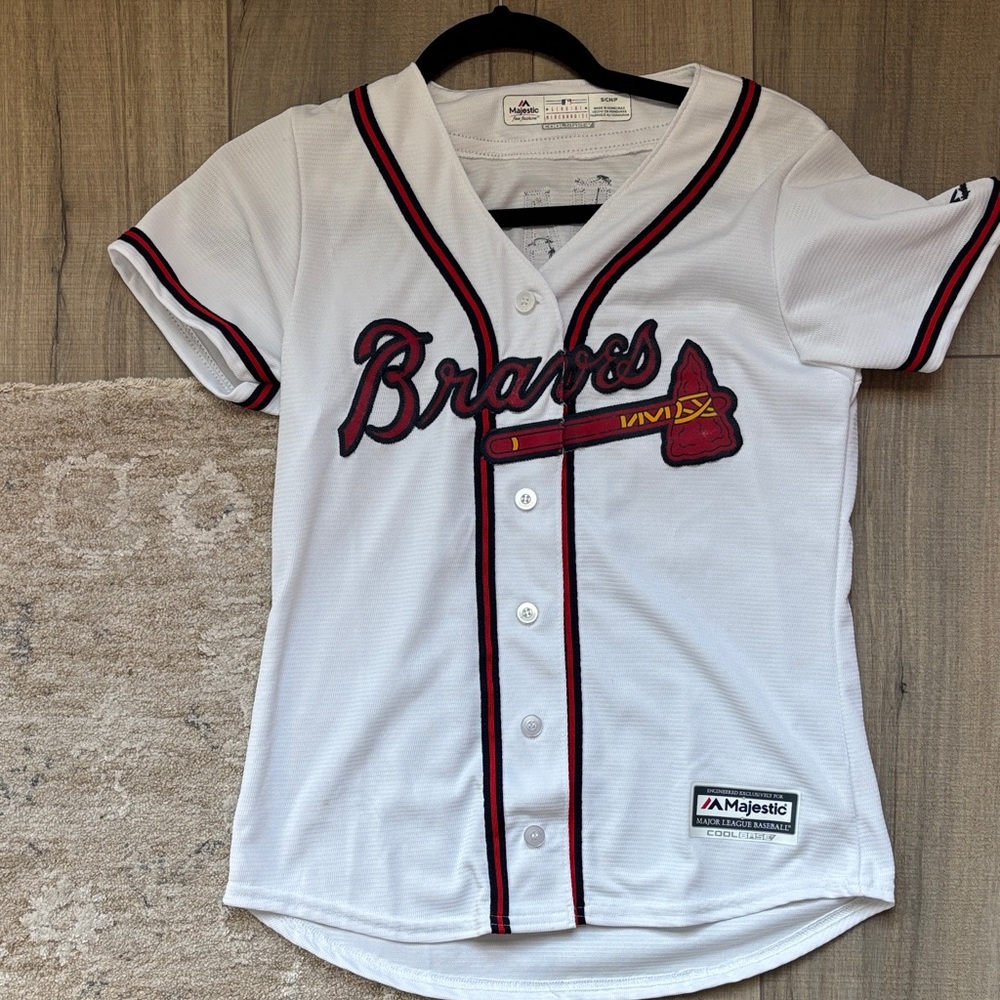 Women’s White and Red Braves Jersey